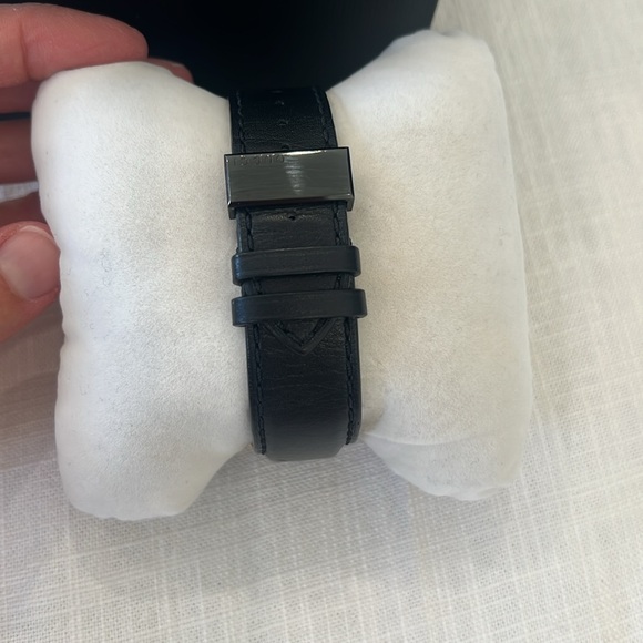 BLK YG Gucci G-Chrono watch - Picture 2 of 4